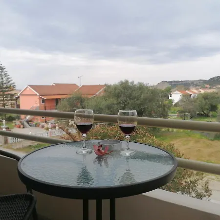 Makis Apartments 2