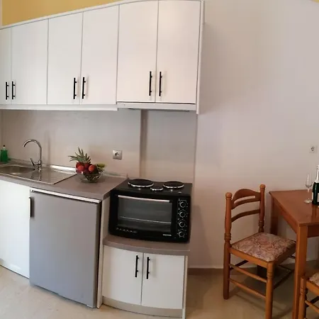 Apartment Makis Apartments 2 *